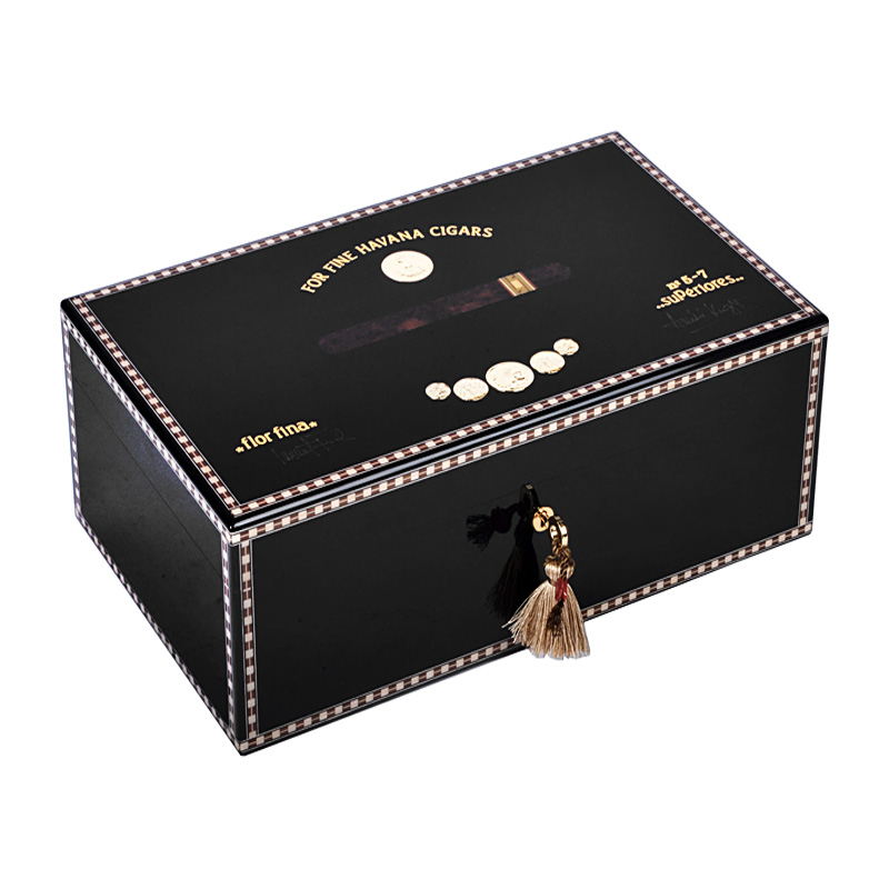 Humidor-Elie_Bleu-Medaille-Sycomore_Noir-200-Cigarpassion-01_br_backup.jpg