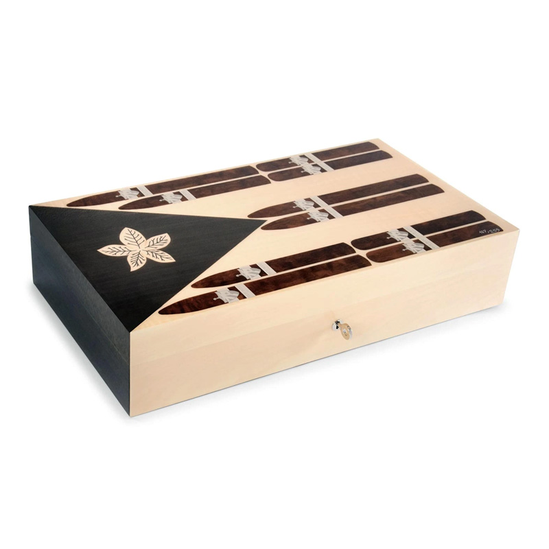 Humidor-Stars-Stripes-Cuba-110-cigares-01_br_backup.jpg